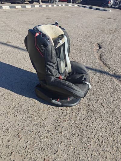 Maxi Cosi car seat  مقعد سياره للاطفال سن من ١-٤