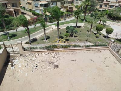 Twin house for sale 327m in Meadows Park at Sheikh Zayed near Beverly Hills , Allegria , Westown , Caza , Courtyards , Forty West and Al Rabwa