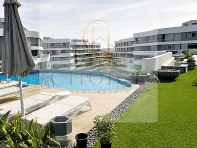 3-bedroom apartment with the best view in the project, ready for immediate occupancy, at a bargain price, resale from the owner, in Mostakbal City, Ta
