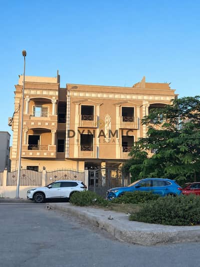 شقة فيو مميز 174 متر نصف تشطيب | الحي الثامن الشيخ زايد