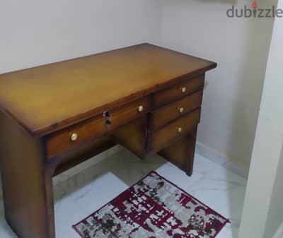 مكتب خشب كسر زيرو