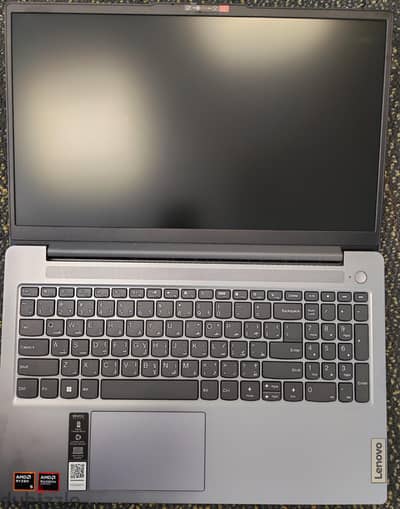 Lenovo IdeaPad Slim 3 15AMN8