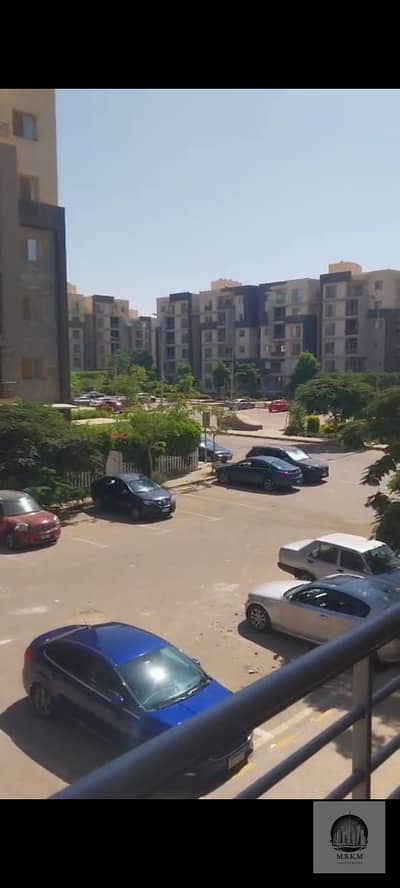 Apartment for sale in Jannat Misr, Fifth Settlement, 130 square meters, 3 rooms and 2 bathrooms, super deluxe finishing, garden view