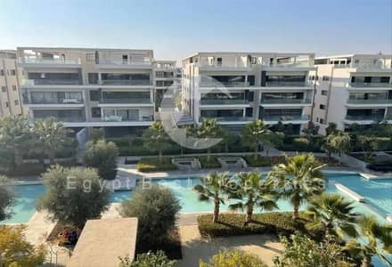 فرصة شقة قسط 8 سنين فيو على ليك مباشرة للبيع في ليك فيو 2 التجمع الخامس Lake View 2