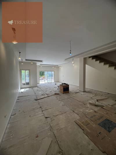 Townhouse with Acs for rent in Mountain View Hyde Park - new cairo