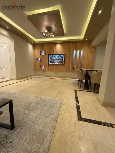 For rent, a hotel apartment in Beverly Hills