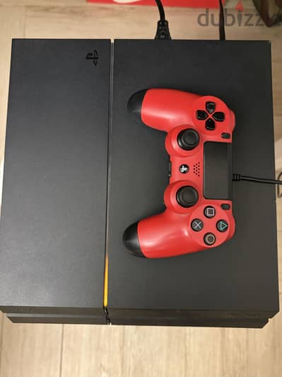 Ps4 with 2 controllers / بليستيشن ٤ مع دراعين