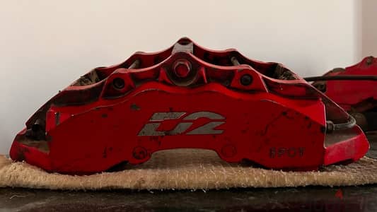 D2 8 pot brake system