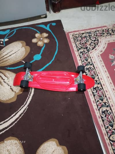 بيني بورد (Penny Board) أحمر بحالة ممتازة - كسر زيرو للبيع
