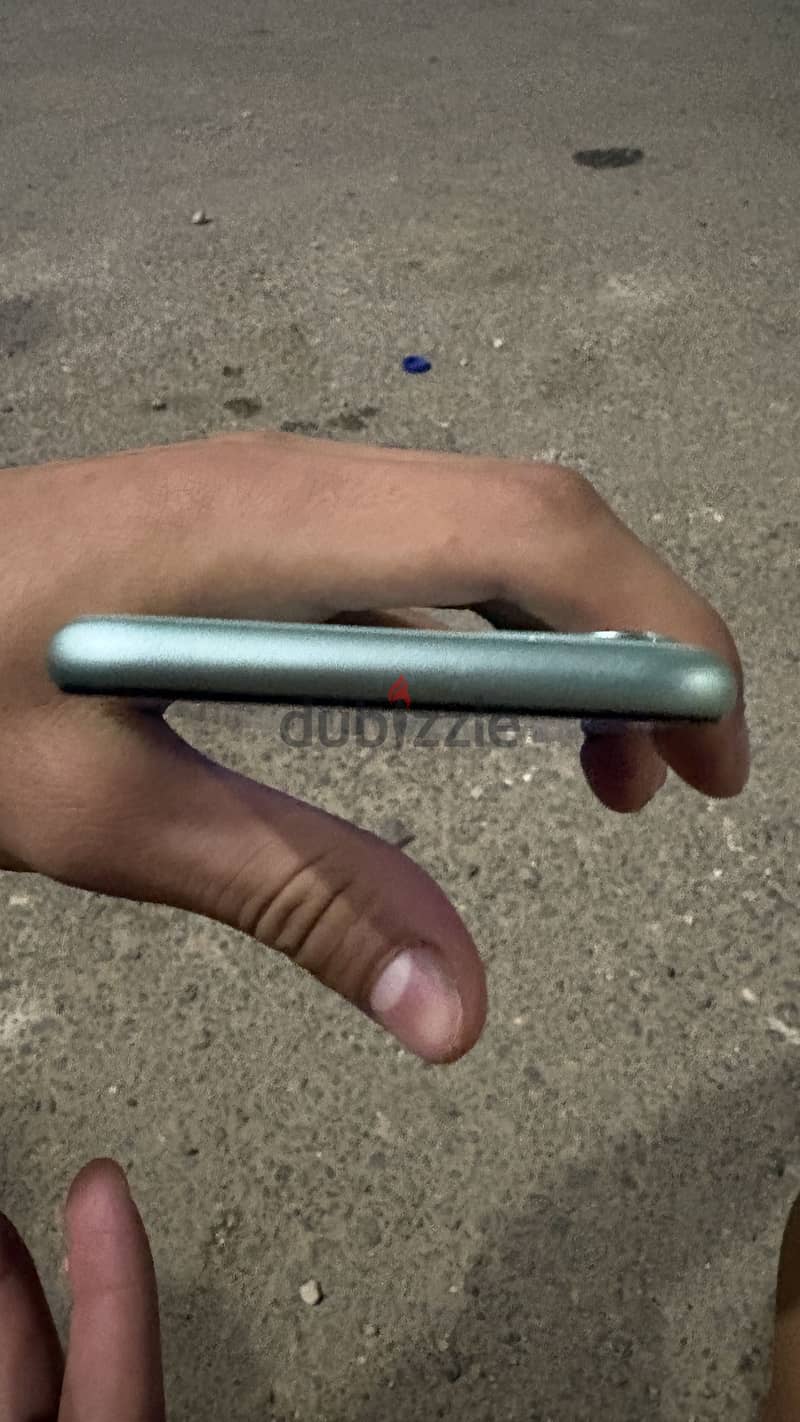 Apple - iPhone 11 3