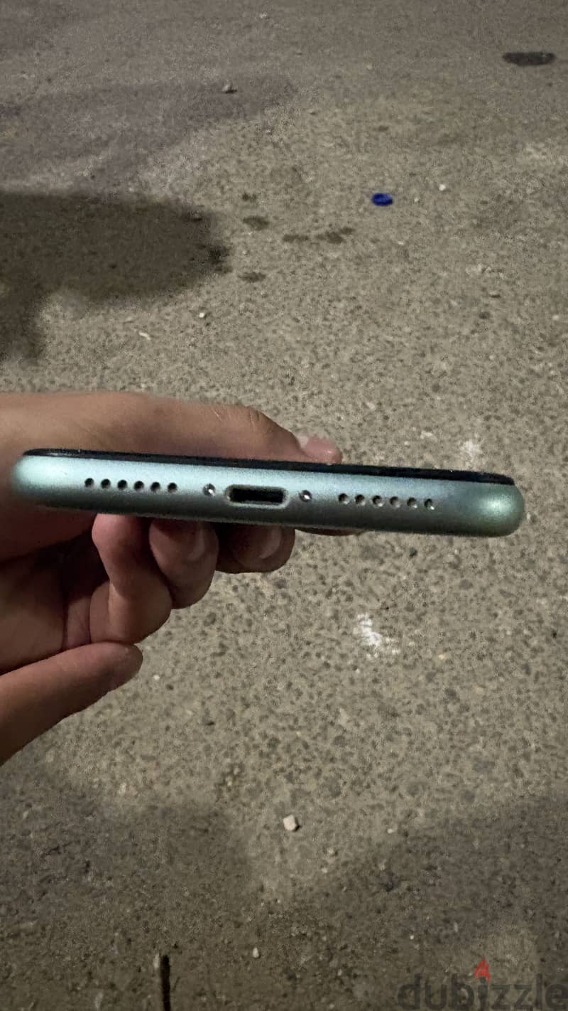 Apple - iPhone 11 4