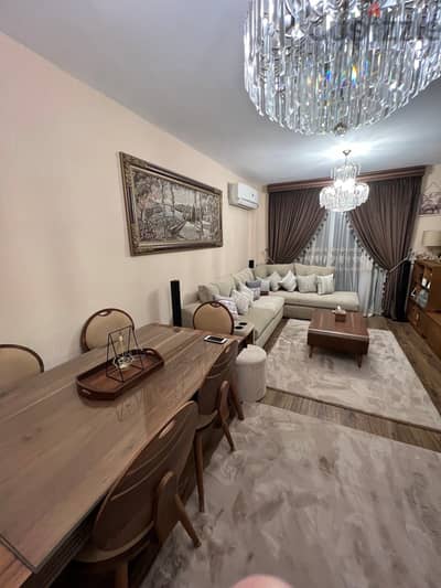 شقة 104m² للبيع بالفرش والمطبخ والتكييفات في مدينتي | B2 الدور الرابع