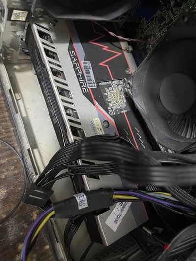 كرت شاشة للبيع  sapphire rx 580 8gb