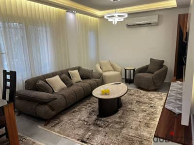 In Al-Rihab, a 3-bedroom apartment for rent next to restaurants, a great opportunity.