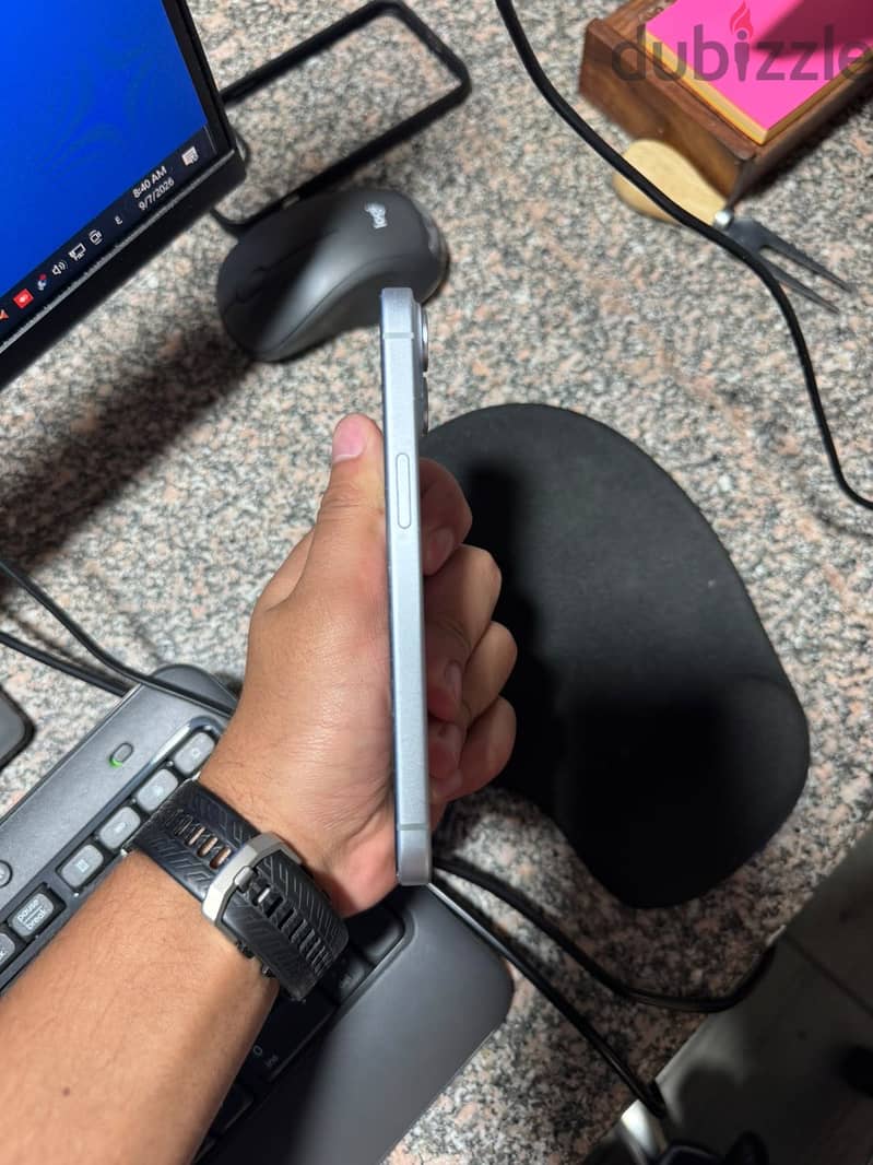Apple - iPhone 15 4