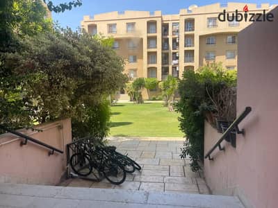شقة للبيع 155 متر دور متكرر فيو جاردن بجوار الخدمات السوق القديم الفود كورت النادي السنترال قريبة من المسجد في المرحلة الاولي الرحاب Al Rehab