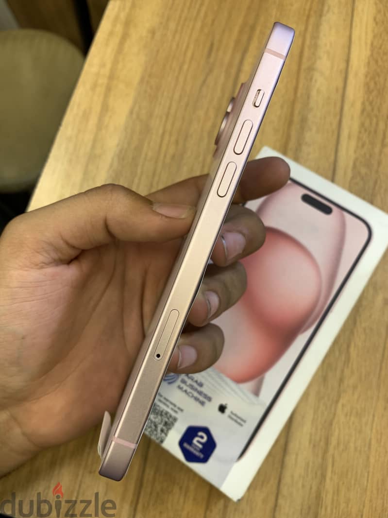 آبل - آيفون 15 بلس 1
