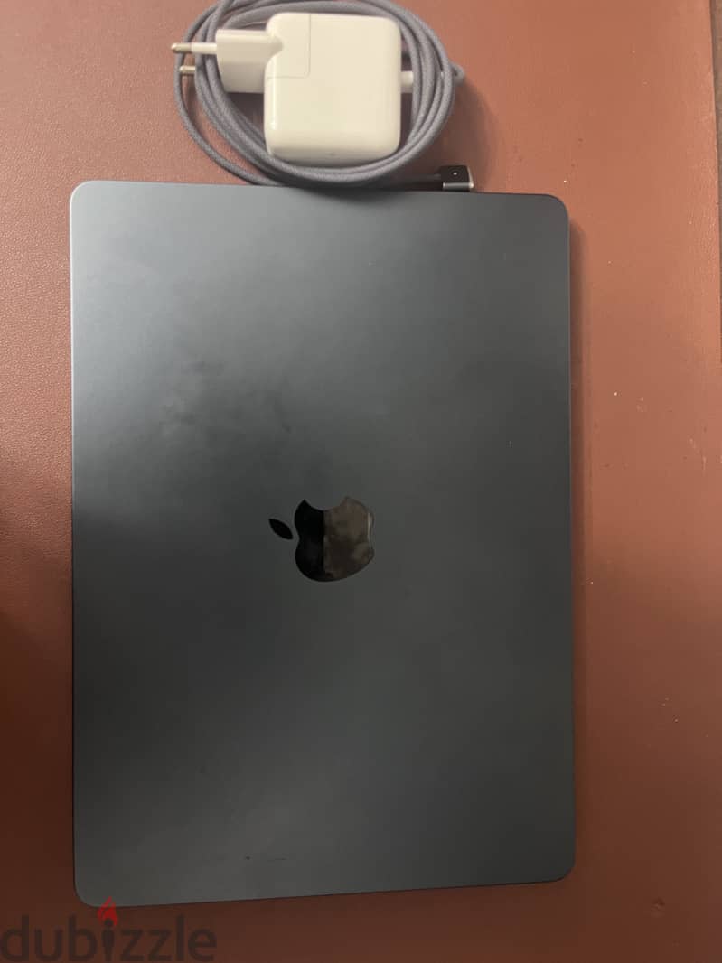MacBook air m2 chip 2024 3