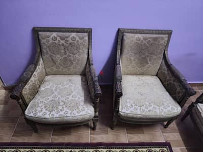 انتريه مدهب بحاله جيده محتاج تنظيف فقط
