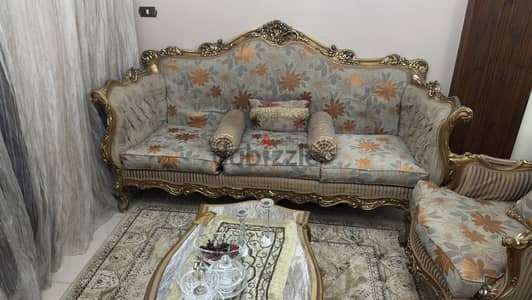 صالون خشب زان بحالة ممتازة