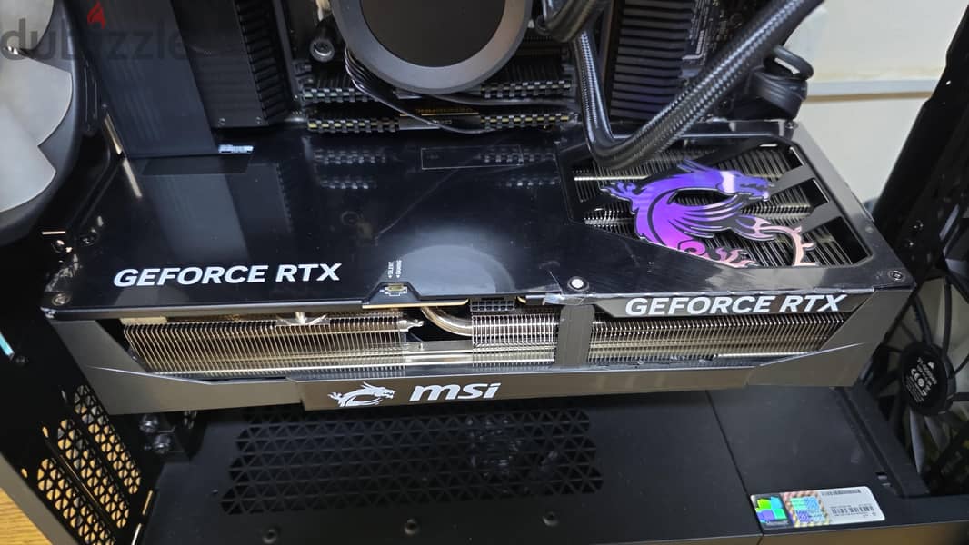 Nvidia RTX 5090 32GB GDDR7 9