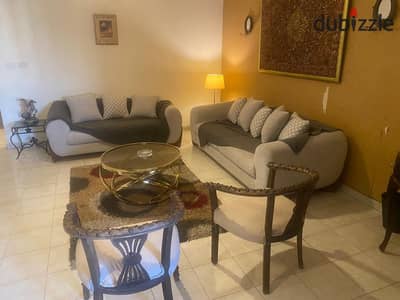 بالرحاب شقه 2نوم أمام مسجد ابوبكر لسرعه الايجار