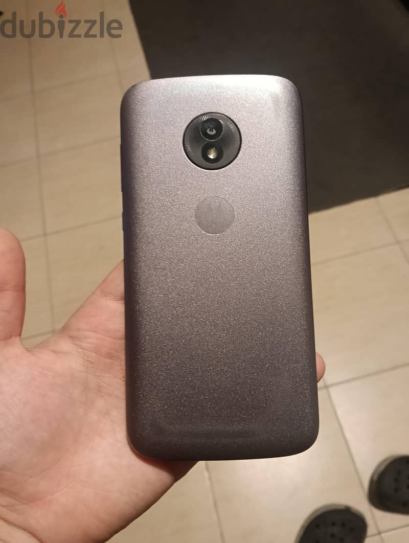 Motorola Moto E5 Play 1