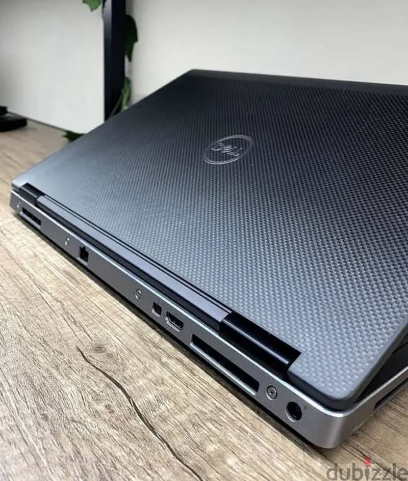 DELL 7710 2