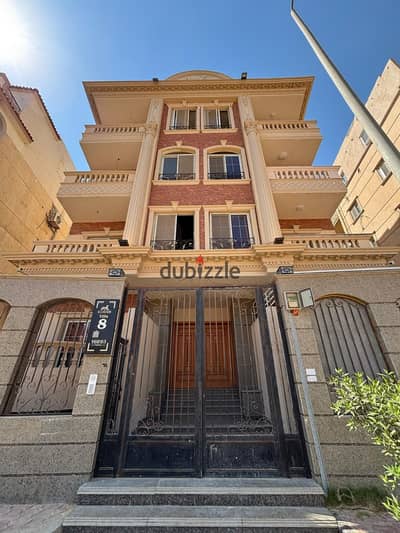 I own a double-facing apartment 180 meters in Al-Andalus