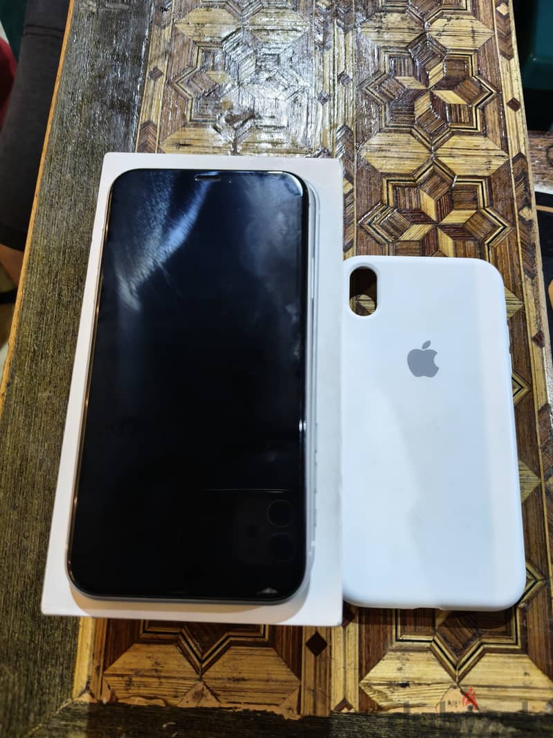 Apple - iPhone XR 2