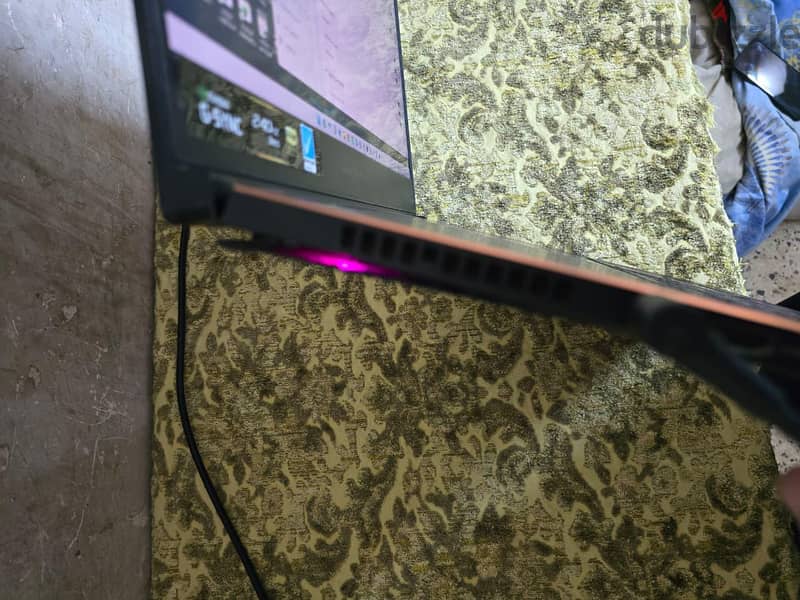 asus zephyrus s17 gamming laptop 6