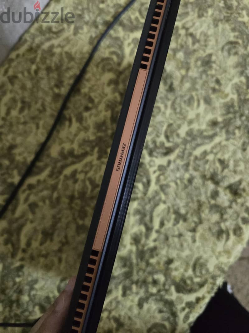 asus zephyrus s17 gamming laptop 10