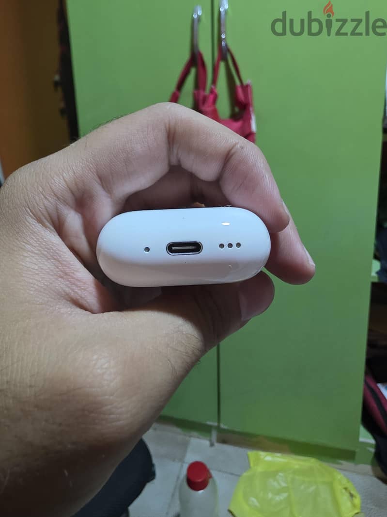 Apple airpods 4 ANC 1
