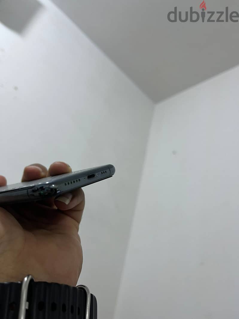 Apple - iPhone 11 Pro 6