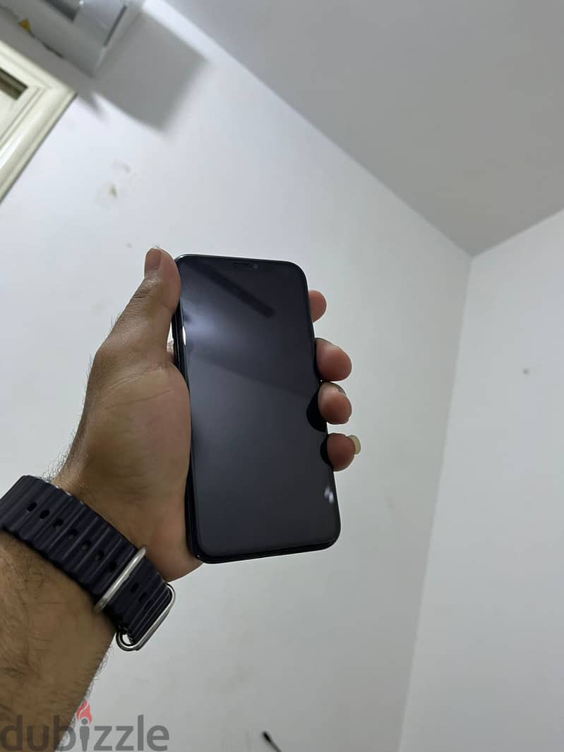 Apple - iPhone 11 Pro 7