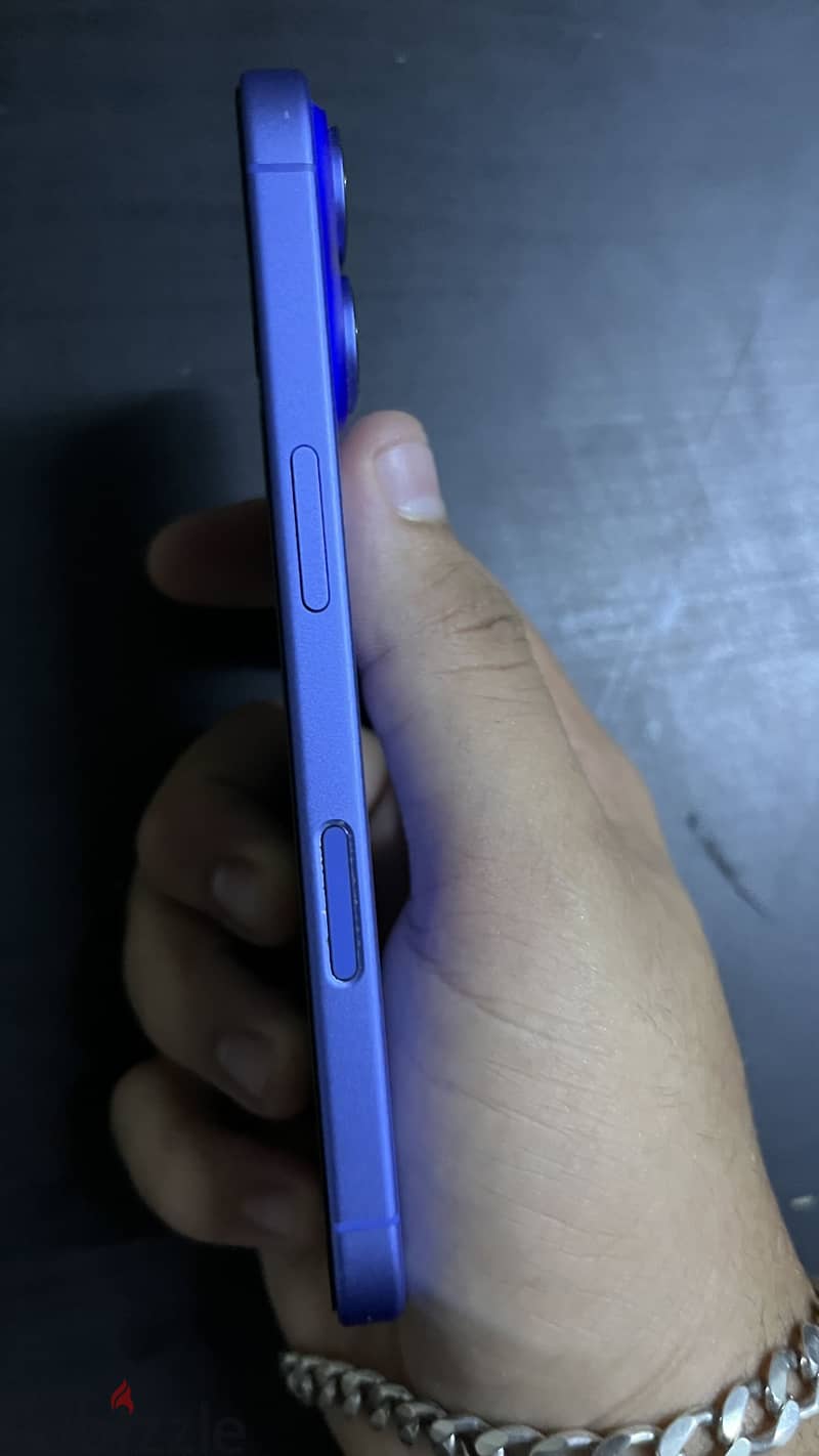 Apple - iPhone 16 4