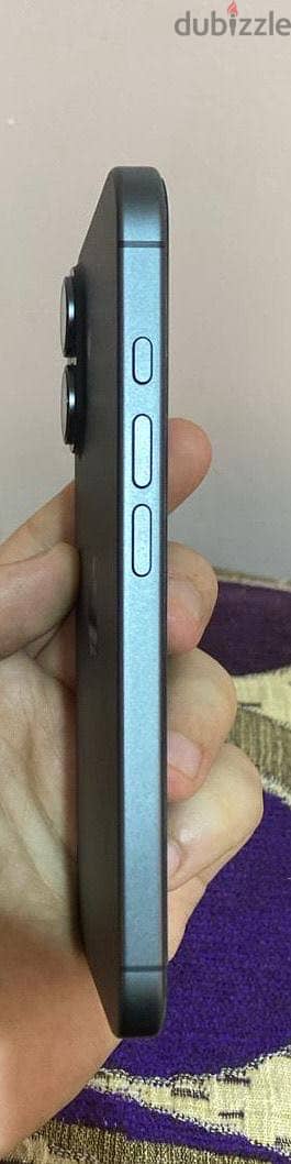 Apple - iPhone 17 4