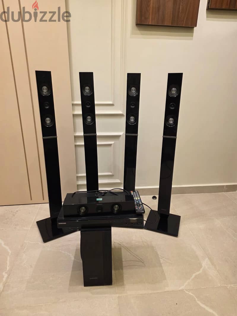 Home theatre sound system 1