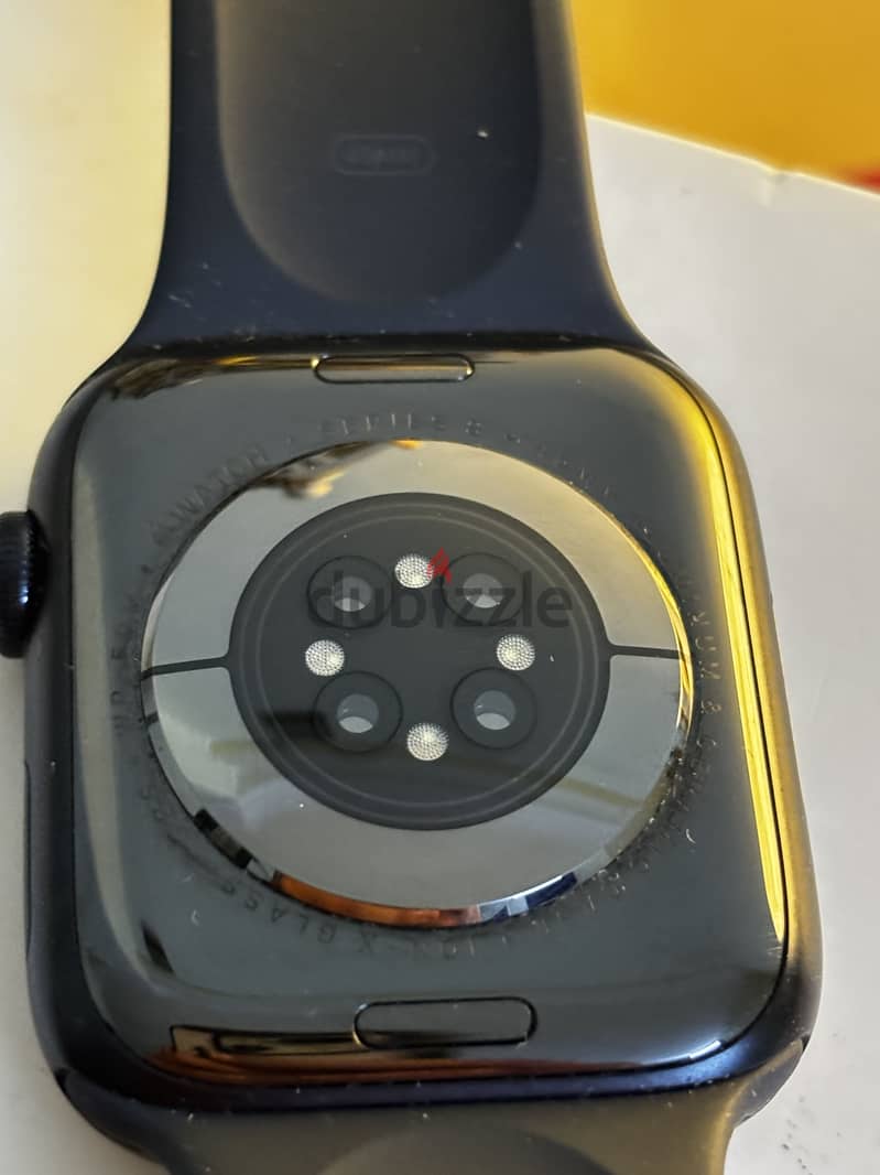 Apple watch series 8 6