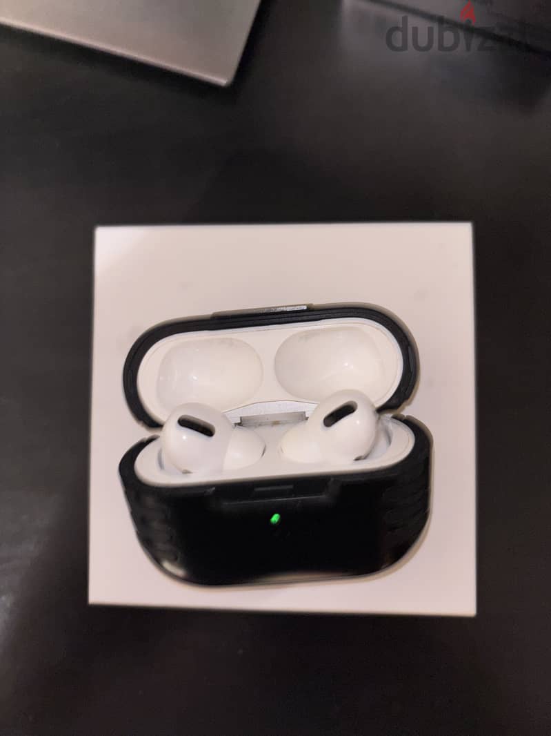 AirPods Pro with MagSafe Charging Case 2
