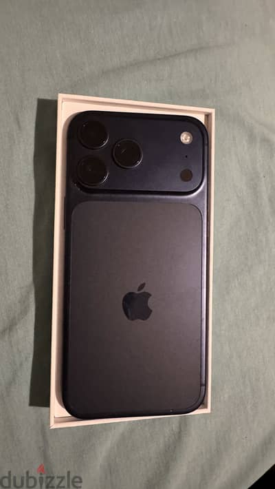Apple - iPhone 17 Pro Max Apple - iPhone 17 Pro Max