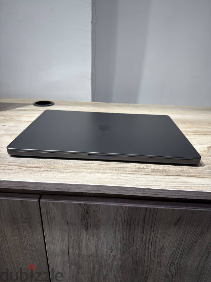 MacBook Pro 16” M4 Max 128GB RAM 4TB SSD 5