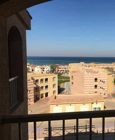 شاليه مصطبة ٣ يري البحر دور اول في بورتو ساوث بيتش تمليك