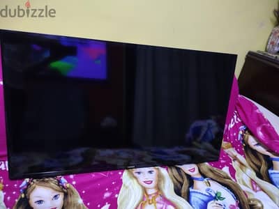 شاشه سامسونج ٤٣ بوصه كسر زيرو استعمال خفيف