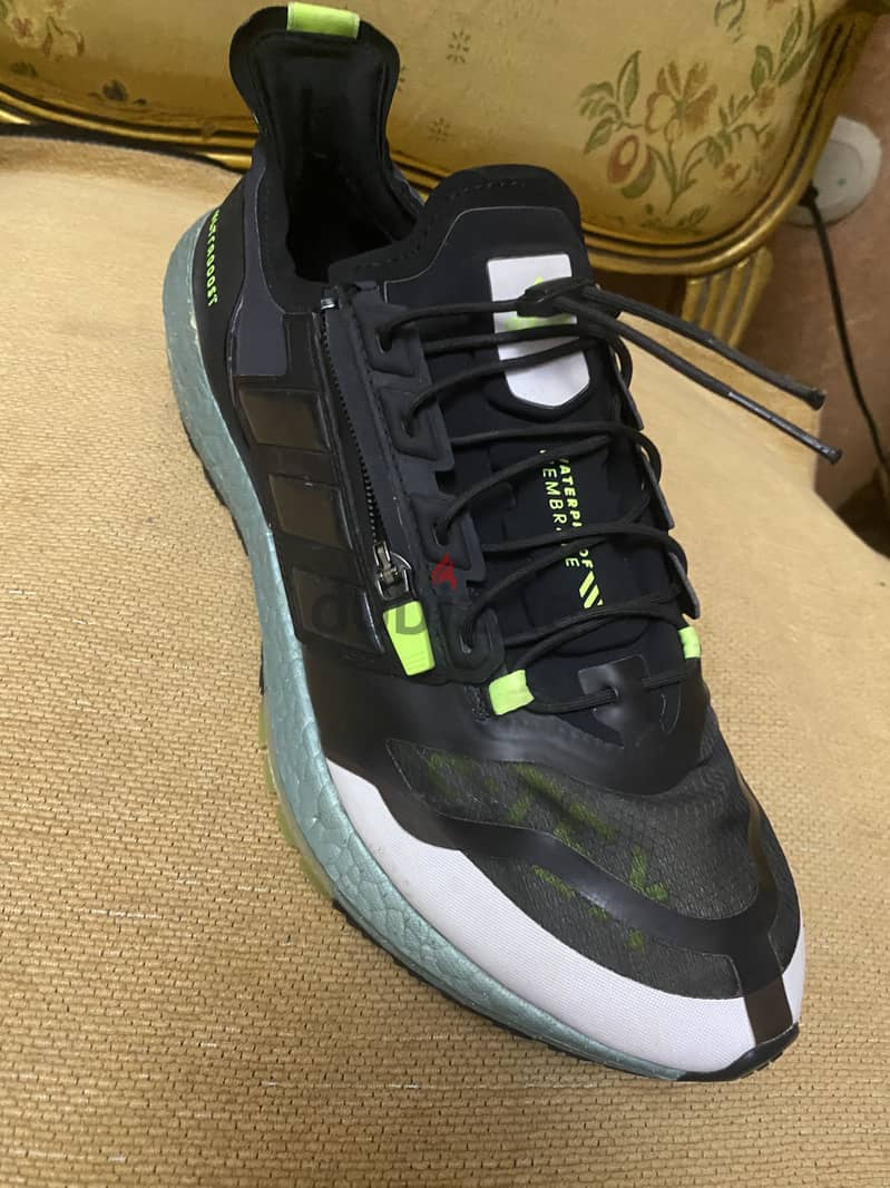حذاء adidas 1