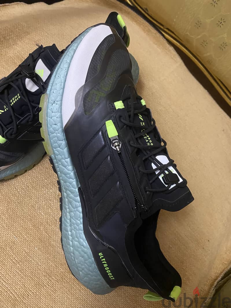 حذاء adidas 2