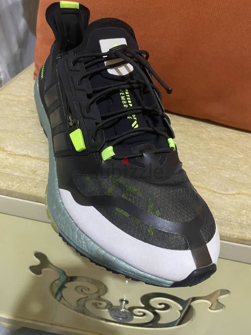 حذاء adidas 9