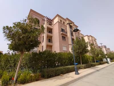 Apartment 190m - 3Beds Kitchen Cabinets and ACs for Rent in Mivida, New Cairo