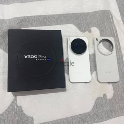 فيفو اكس 300 برو