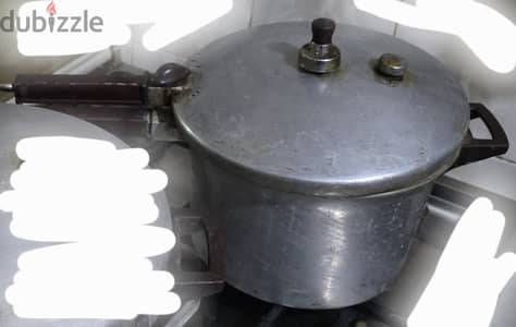 حلة ضغط ٦ لتر قديم تقيل